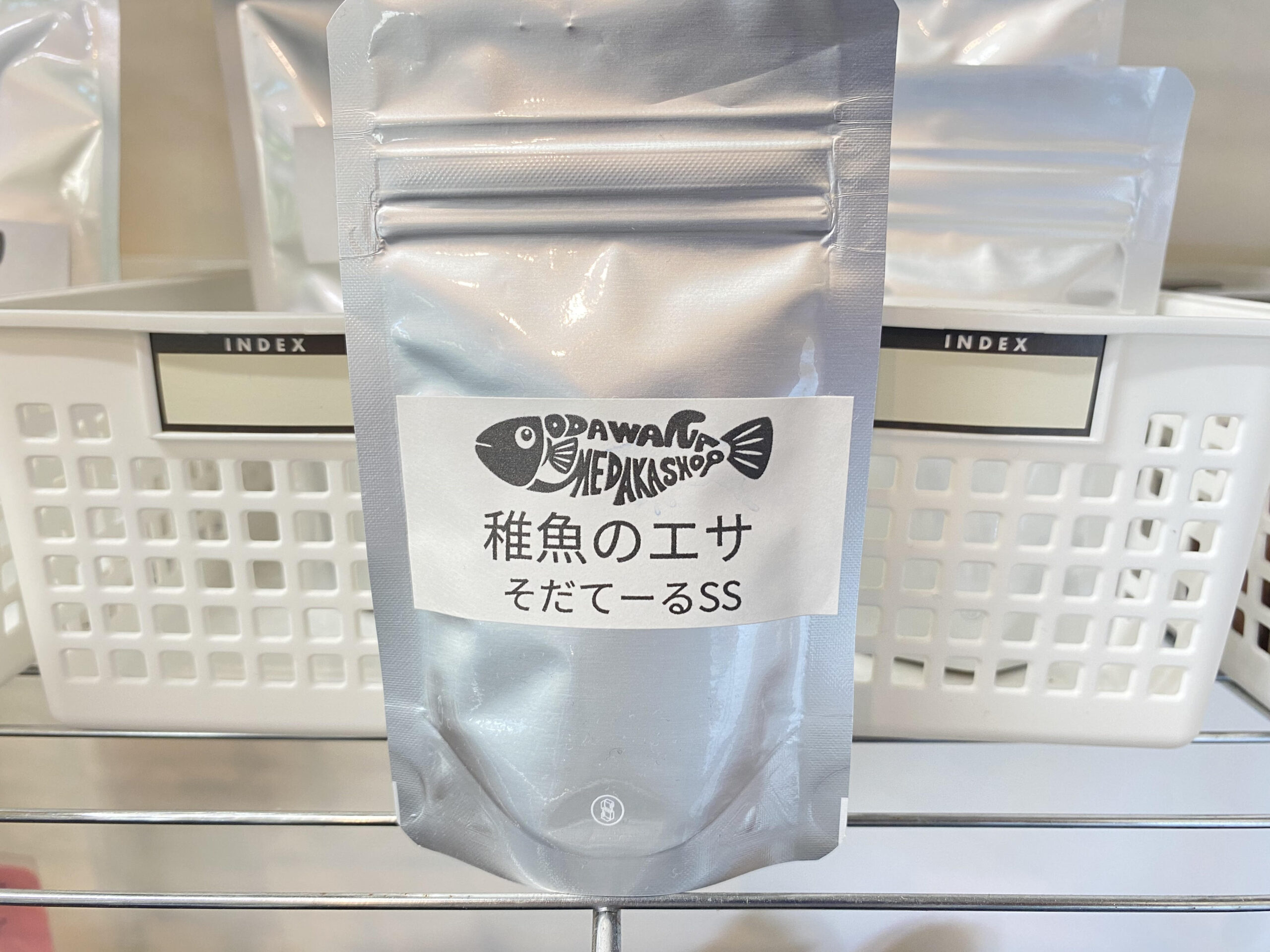 メダカ稚魚の餌　30g